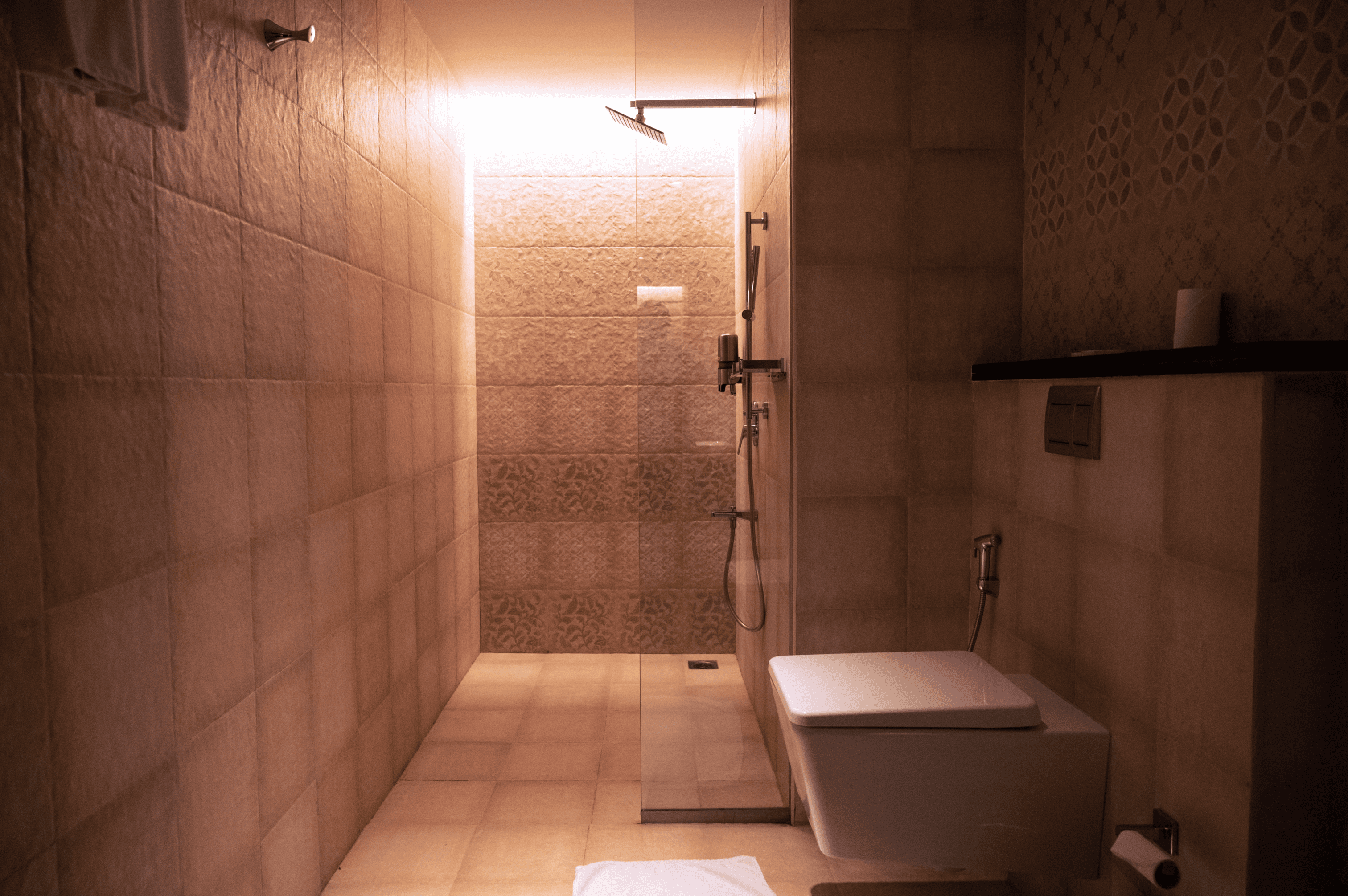 Club Suite - Image 4