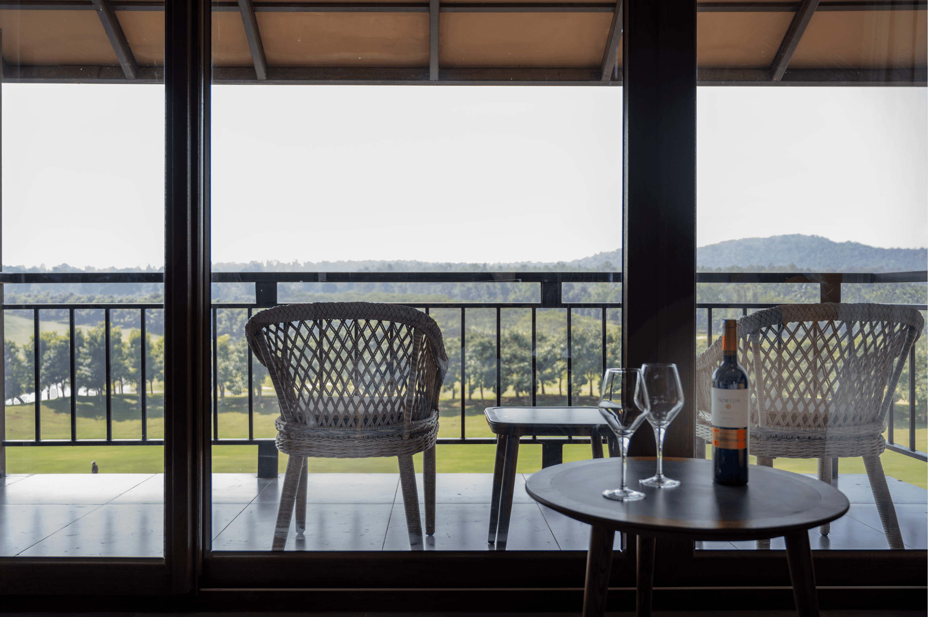 Premium Suite - Image 4